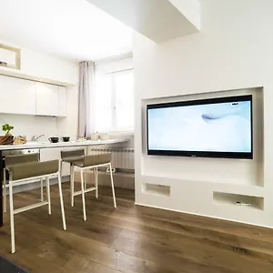 2* Guest house Gallery House